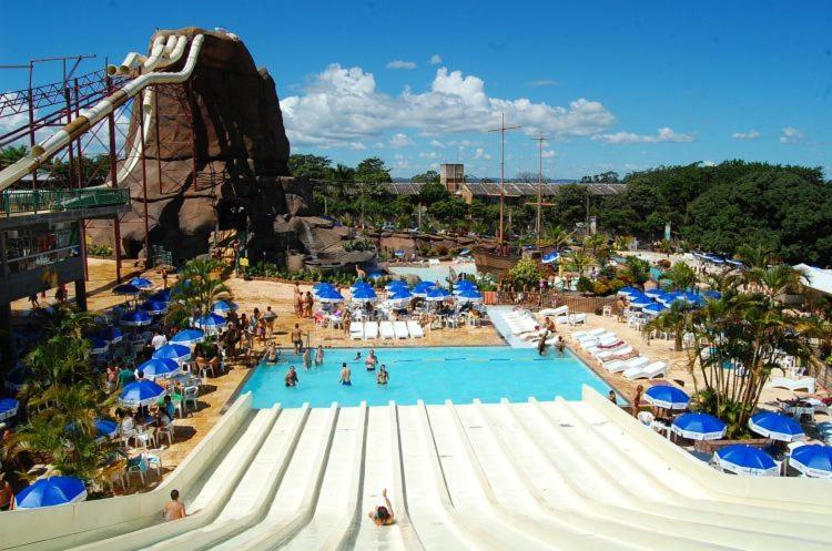 Apartment Spazzio Diroma Acqua Park Luxo - Parque Aquatico Incluso Caldas Novas
