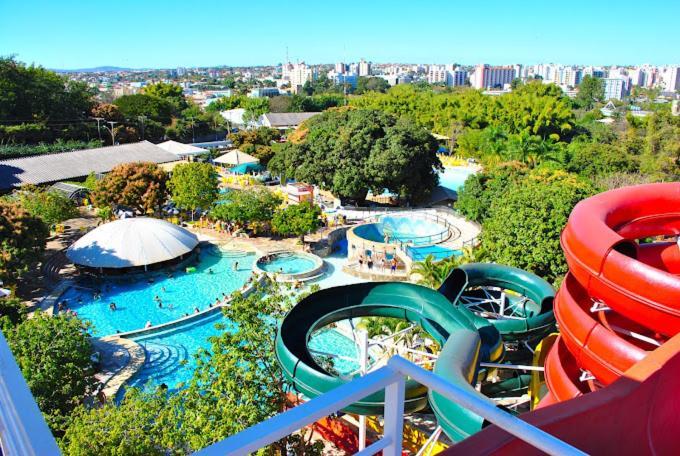 Spazzio Diroma Acqua Park Luxo - Parque Aquatico Incluso Apartment