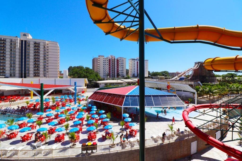 Spazzio Diroma Acqua Park Luxo - Parque Aquatico Incluso Apartment *